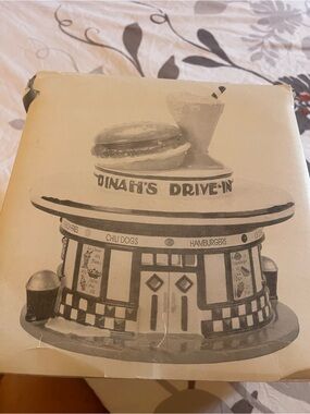 Department 56 Vintage Diner Figurine in Cream and Black